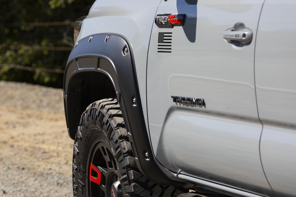Defender Fender Flares | 4V6 Quicksand | Toyota Tacoma 2WD/4WD (2016-2023)