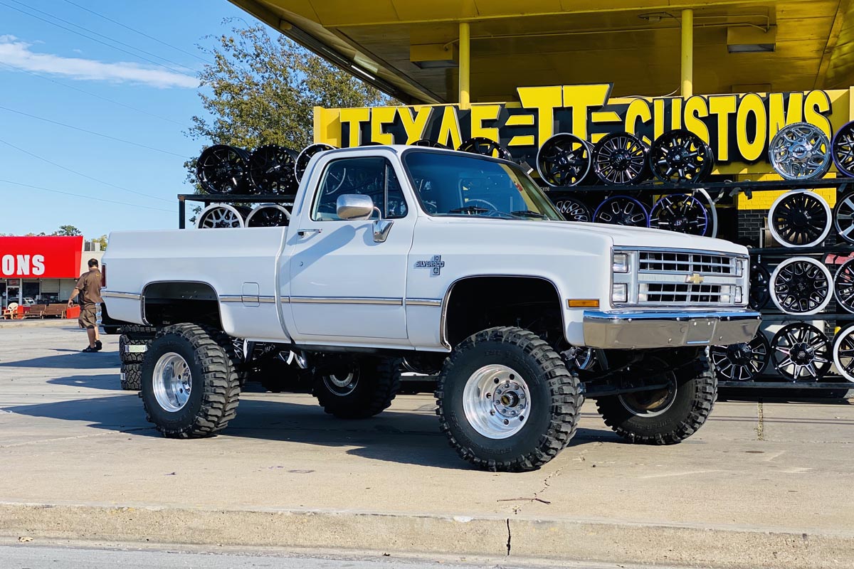 6 Inch Lift Kit | 52" RR Springs | Chevy/GMC C10/K10 Truck & SUV/K5 Blazer (77-91)